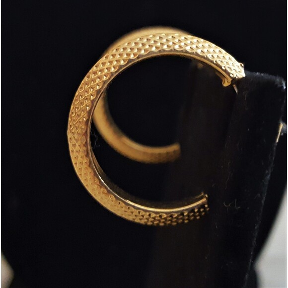 Vintage Estate Pebbled Gold Open Hoop Earrings - Picture 1 of 3
